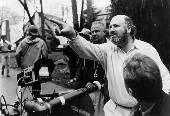 Le réalisateur, producteur et acteur américain Rob Reiner, sur le plateau de son film « L’Irrésistible North », en 1994. ANDY SCHWARTZ/GETTY IMAGES