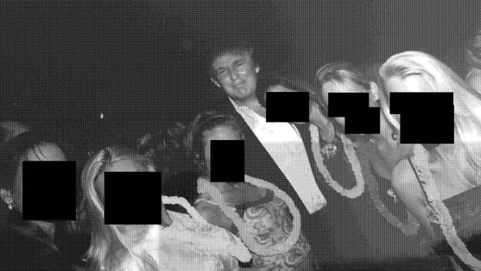 Des démocrates ont publié vendredi plus d’une douzaine de nouvelles images provenant de la propriété de Jeffrey Epstein, dont plusieurs montrent le président Donald Trump. PHOTO : COMITÉ DE SURVEILLANCE DE LA CHAMBRE DES REPRÉSENTANTS DES ÉTATS-UNIS