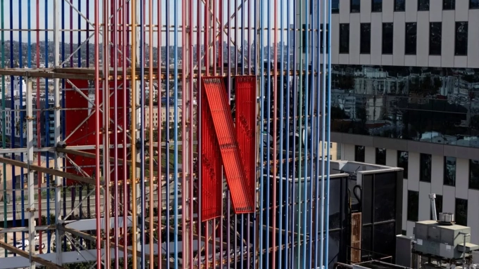 Les consommateurs s'inscrivent pour des contenus exclusifs, mais paient aussi pour regarder des franchises traditionnelles. (Photo Reuters)