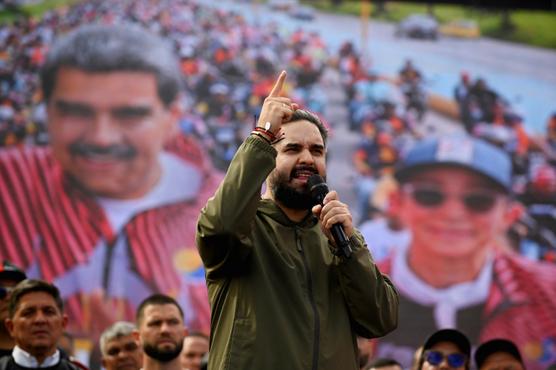 Nicolas Maduro Guerra prend la parole lors d’une marche organisée par des employés du secteur des transports, à Caracas, le 13 janvier 2026. MAXWELL BRICENO / REUTERS
