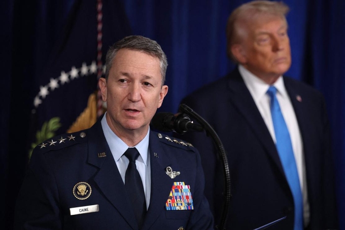 Le chef d’état-major de l’armée américaine, Dan Caine, à Mar-a-Lago, en Floride, samedi 3 janvier 2026. JOE RAEDLE / AFP