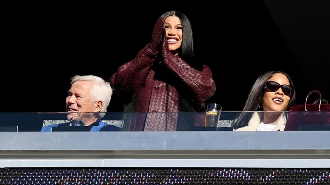 Patriots stun Texans as Cardi B mocks sports analysts who bet against NFL star boyfriend