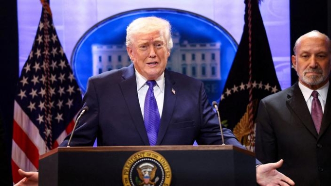 Bertille Bayart : «La Cour suprême a rappelé à Trump ce qu’il ne veut pas entendre, les droits de douane sont des impôts»