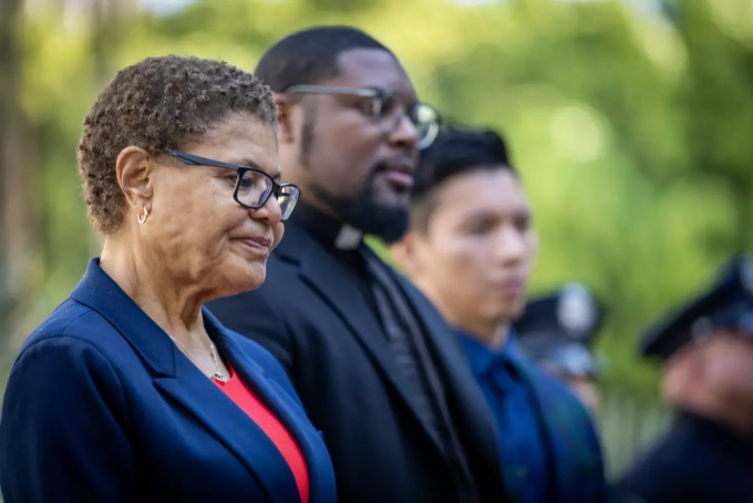 Bass directed watering down of Palisades fire after-action report, sources say