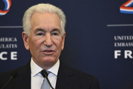 L’ambassadeur des Etats-Unis en France, Charles Kushner, à l’ambassade américaine à Paris, le 4 décembre 2025. JULIEN DE ROSA/AFP