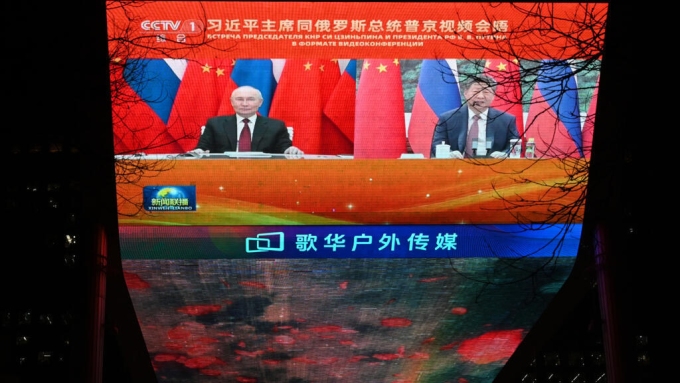 Xi et Poutine louent une relation bénéfique à la "stabilité" mondiale