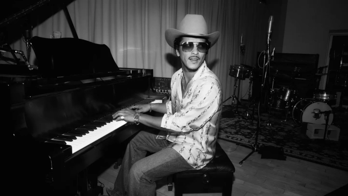 Bruno Mars signed a music publishing deal with Japanese music company Avex Music Group. John V. Esparza