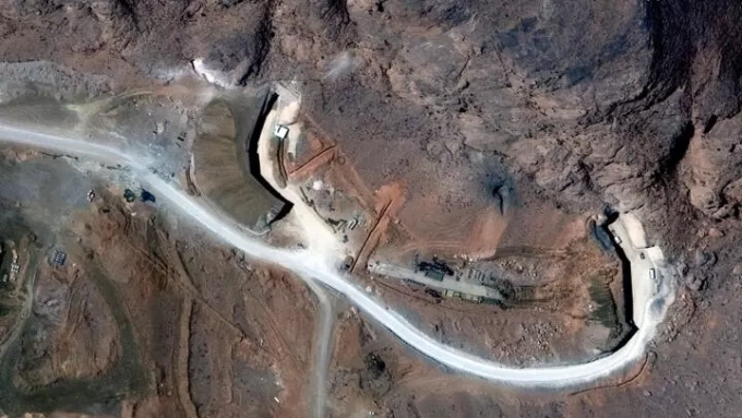 A satellite image shows a closer view of the tunnel entrances at Isfahan missile complex before reported air strikes, in Isfahan, Isfahan Province, Iran on February 27, 2026. © Vantor via Reuters