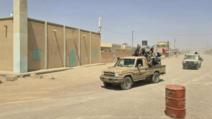 Après les attaques au Mali, le chef de la junte affirme que "la situation est maîtrisée"