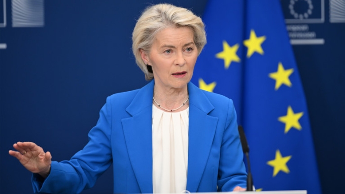 European Commission President Ursula von der Leyen speaking during a press conference. © Getty Images / Dursun Aydemir