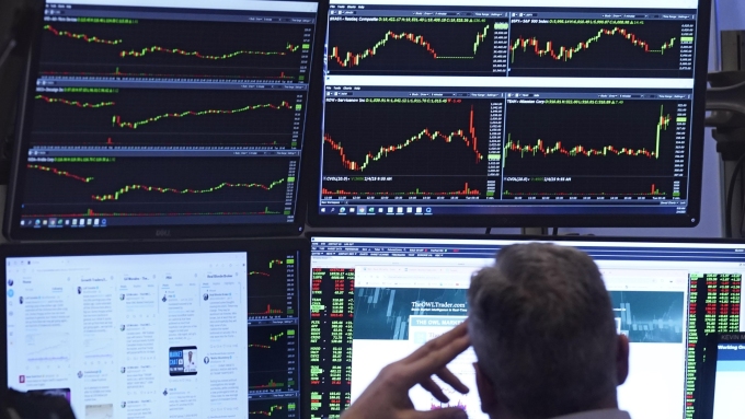 Après un recul de 5 % en mars, l’indice S&P 500 a repris environ 9 % en avril. (Photo d'archives)  Photo : Associated Press / Richard Drew