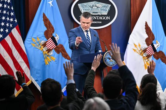 Le secrétaire américain à la défense, Pete Hegseth, à Washington, le 8 avril 2026. MANDEL NGAN/AFP