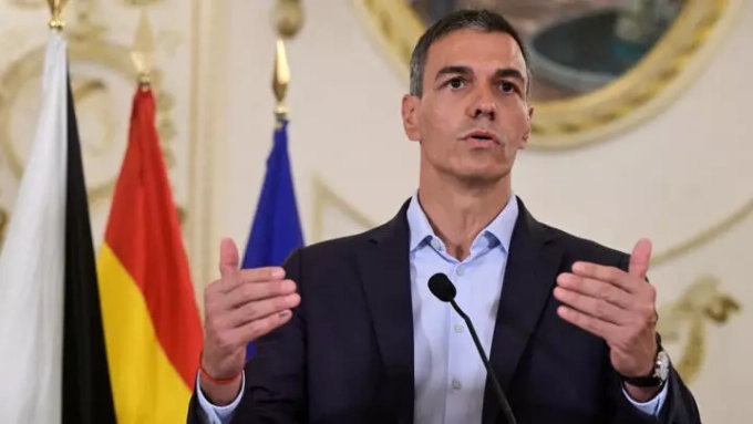 Spanish Prime Minister Pedro Sanchez makes declarations in Ceuta, Spain, amid mass crossings of migrants on foot and by sea from Morocco into Spanish territory on July 31, 2026. © Fabian Bimmer, Reuters