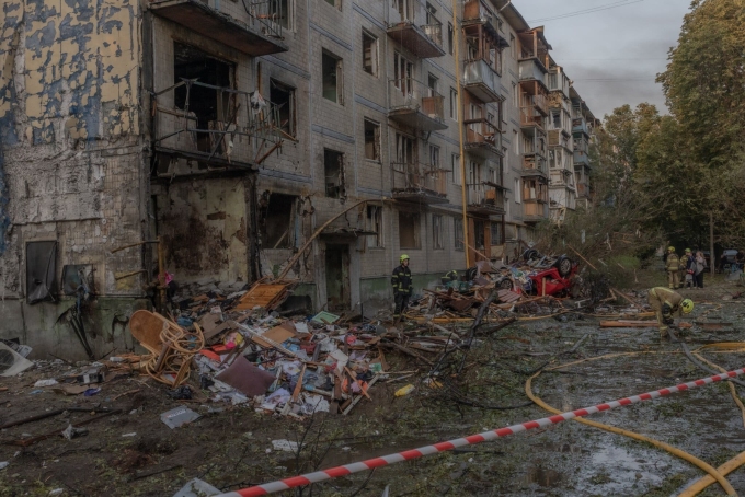 Rescuers working on Saturday outside a residential building damaged in a strike on Kyiv, Ukraine.Credit...Roman Pilipey/Agence France-Presse — Getty Images