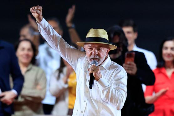 Le président brésilien, Luiz Inacio Lula da Silva, lors de l’annonce de sa candidature à sa réélection, au congrès national du Parti des travailleurs, à Sao Paulo, le 2 août 2026. MIGUEL SCHINCARIOL/AFP