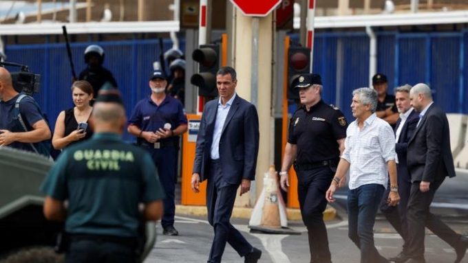 La politique migratoire de Pedro Sanchez est vivement critiquée par ses partenaires. Jon Nazca / REUTERS