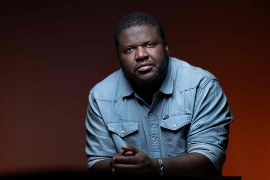 L’écrivain québécois d’origine haïtienne Thélyson Orélien, à Paris, le 8 septembre 2026. JOEL SAGET/AFP