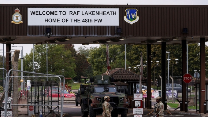 Des avions militaires américains sur le tarmac de la base aérienne militaire de Fairford au Royaume-Uni. Fairford, la base aérienne britannique qui met Téhéran à portée de Washington