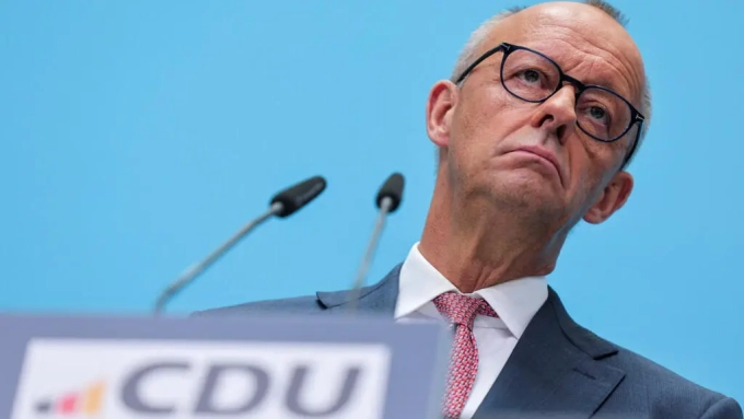 Cover image: Friedrich Merz at a press conference in Berlin on September 21, 2026, the day after the regional elections. © Fabrizio Bensch, Reuters