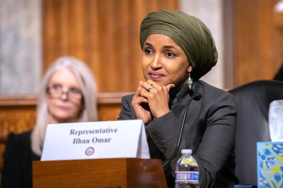 La représentante démocrate du Minnesota Ilhan Omar, au Capitole à Washington, le 22 septembre 2026. MARK SCHIEFELBEIN/AP PHOTO