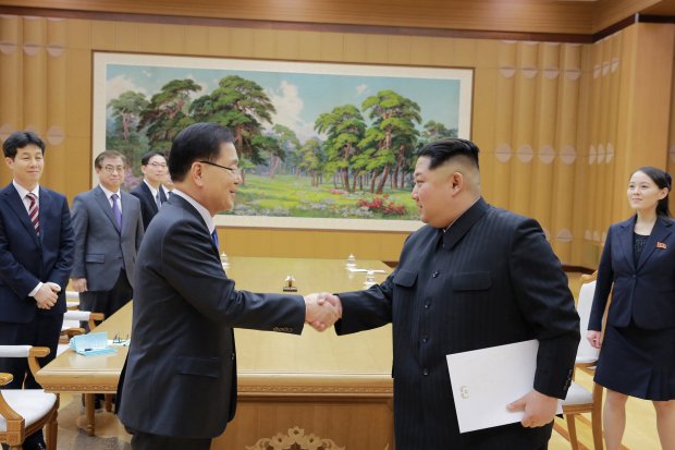 Kim Jong Un Holds First Known Meeting With Seoul