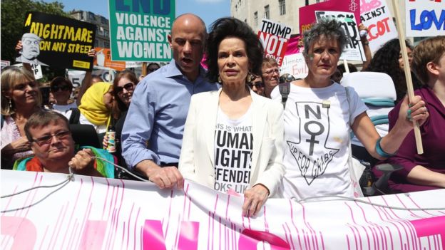 PA / Bianca Jagger joins protesters at the Stop Trump Women's March in London