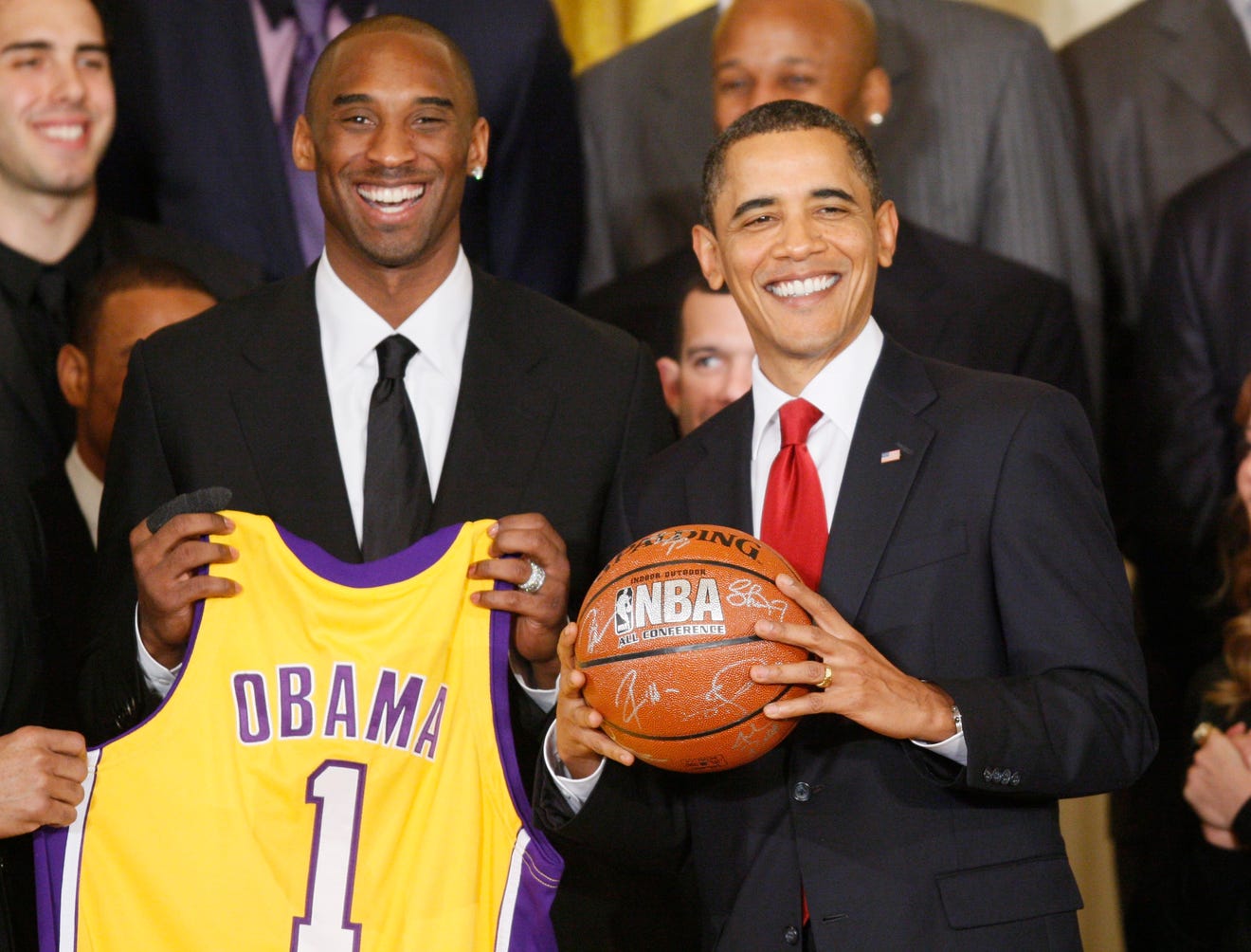 AP / Obama Lakers