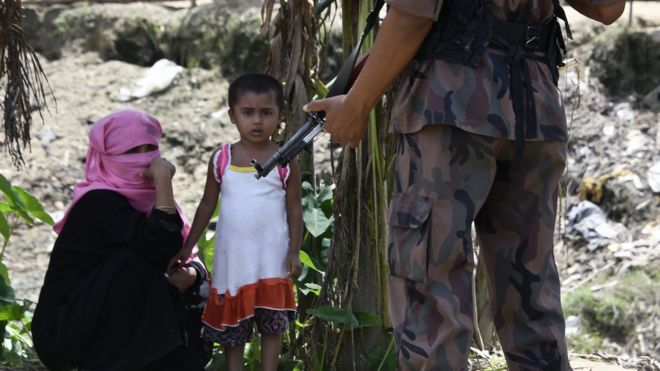 AFP / Bangladeshi security forces are already guarding Rohingya camps near the border