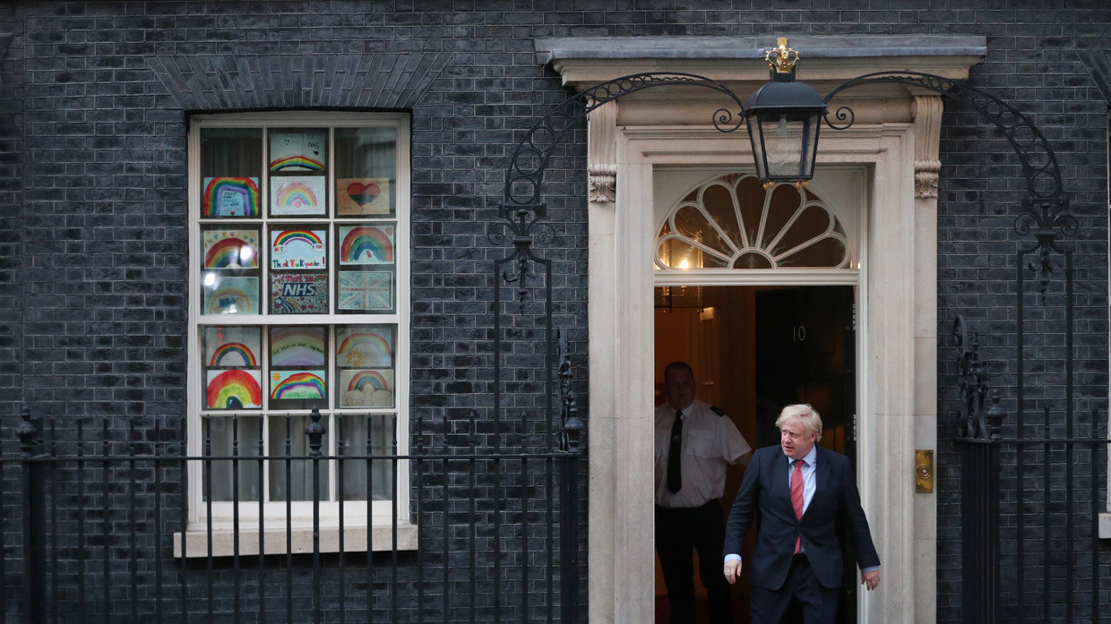 Britain's Prime Minister Boris Johnson is pictured outside 10 Downing Street on May 7, 2020. © Reuters / Hannah McKay