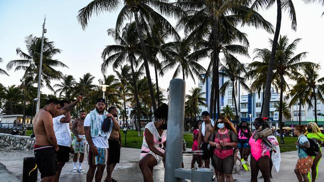 Florida set a record with more than 15,000 new cases of COVID-19 reported in the last 24 hours, bringing its total to 269,811. Picture: Chandan Khanna/AFPSource:AFP