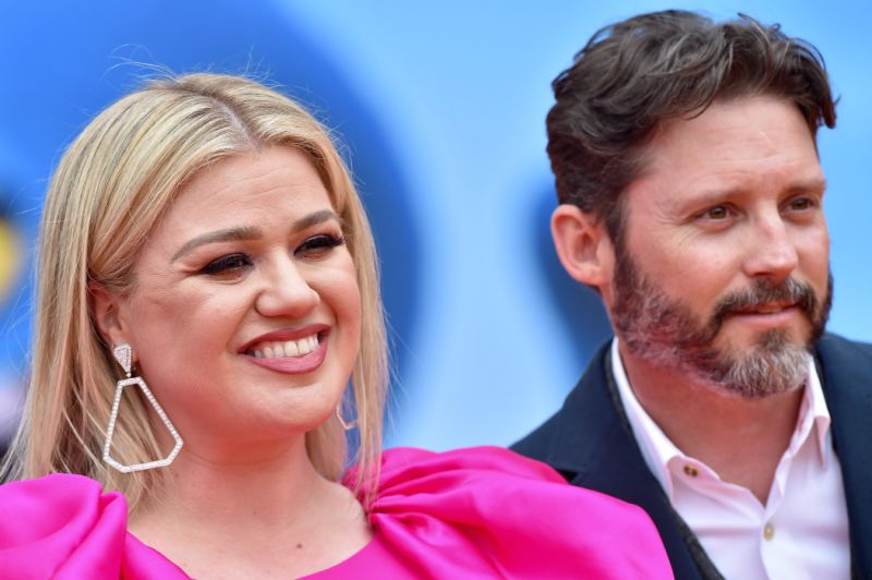 Kelly Clarkson filed for divorce from husband Brandon Blackstock (pictured with her in April 2019) in June. (Photo: Axelle/Bauer-Griffin/FilmMagic) Kelly Clarkson filed for divorce from husband Brandon Blackstock (pi