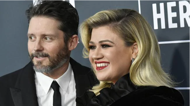 Kelly Clarkson’s ex Brandon is seeking a huge monthly sum from the singer in their messy and costly divorce.Source:Getty Images