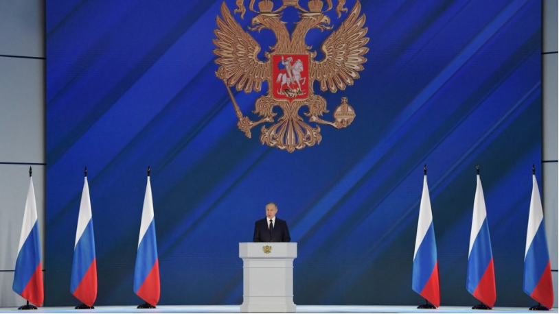Russian President Vladimir Putin delivers his annual address to the Federal Assembly, including lawmakers of the State Duma, members of the Federation Council, regional governors and other officials, in Moscow, Russia. © Sputnik / Sergey Guneev