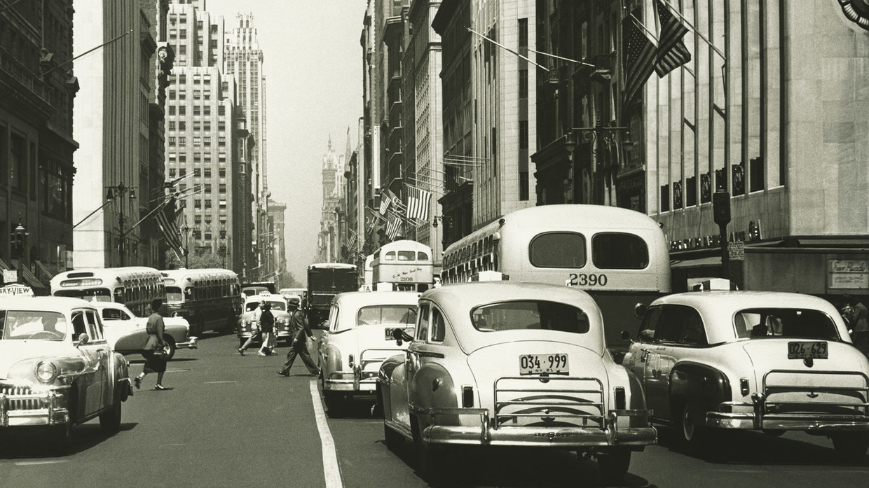 FILE PHOTO: Busy street in New York City. © Getty Images / George Marks