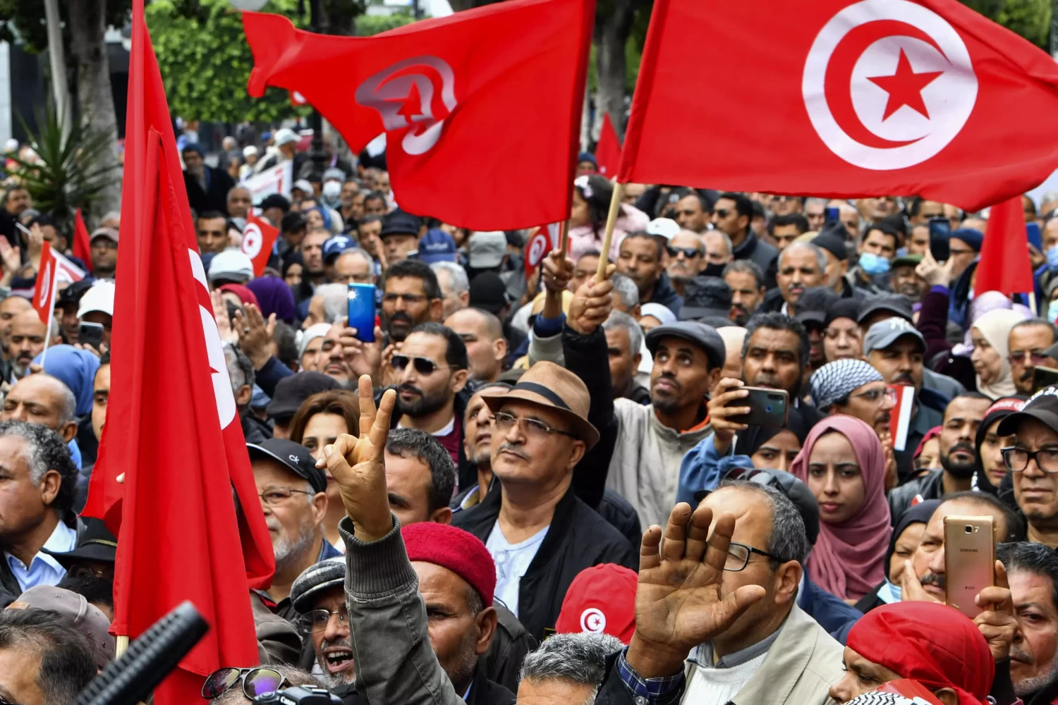 Tunisian demonstrators take part in a rally against President Kais Saied called for by the opposition National Salvation Front coalition in Tunis, December 10, 2022. Tunisian demonstrators take part in a rally against President Kais Saied called for by the opposition National Salvation Front coalition in Tunis, December 10, 2022. © Fethi Belaid, AFP