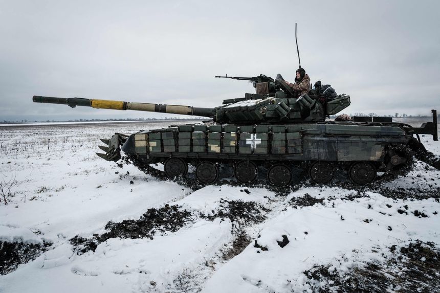 Ukrainian troops near the front line in the Donetsk region of Ukraine on Saturday. PHOTO: YASUYOSHI CHIBA/AGENCE FRANCE-PRESSE/GETTY IMAGES