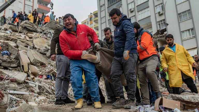 Türkiye earthquake death toll rises