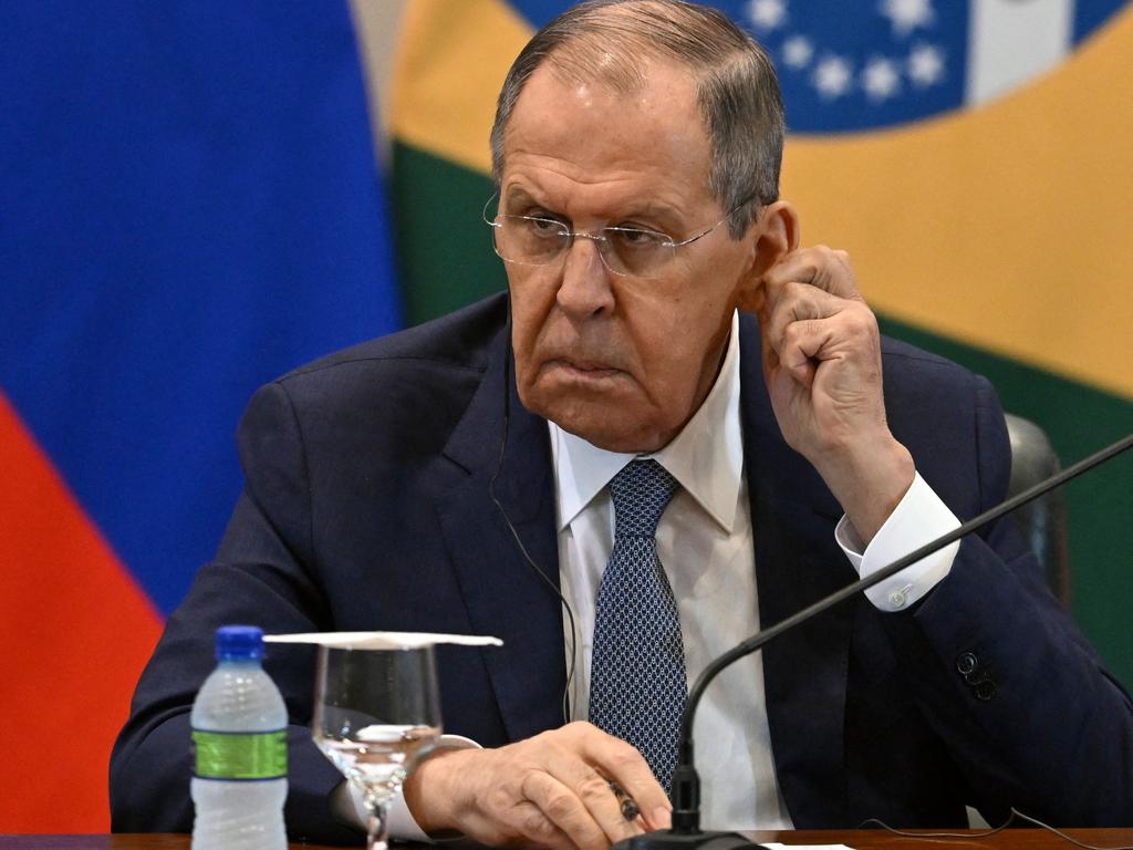 Russian Foreign Minister Sergey Lavrov and his deputy have slammed the US for the last-minute denial of visas to Russian journalists.