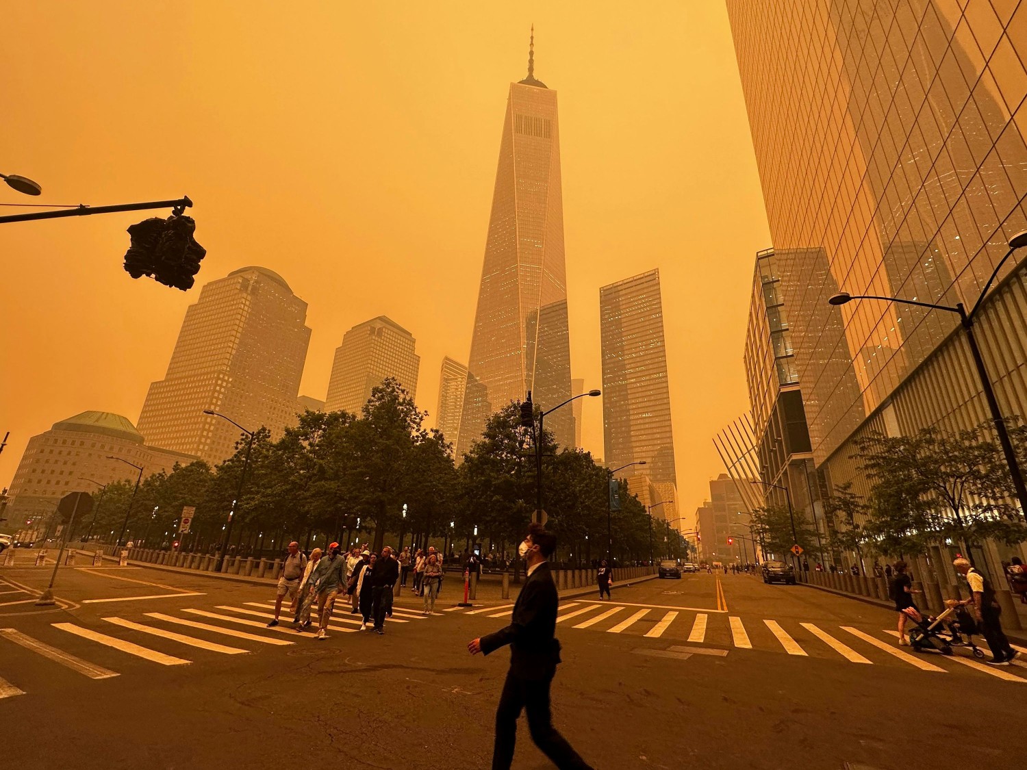 The New York City metropolitan area had an air-quality level considered ‘hazardous’ on Wednesday afternoon, according to a government site. JULIE JACOBSON/ASSOCIATED PRESS