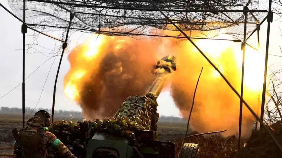 Ukraine war: Kyiv says troops advance on eastern front