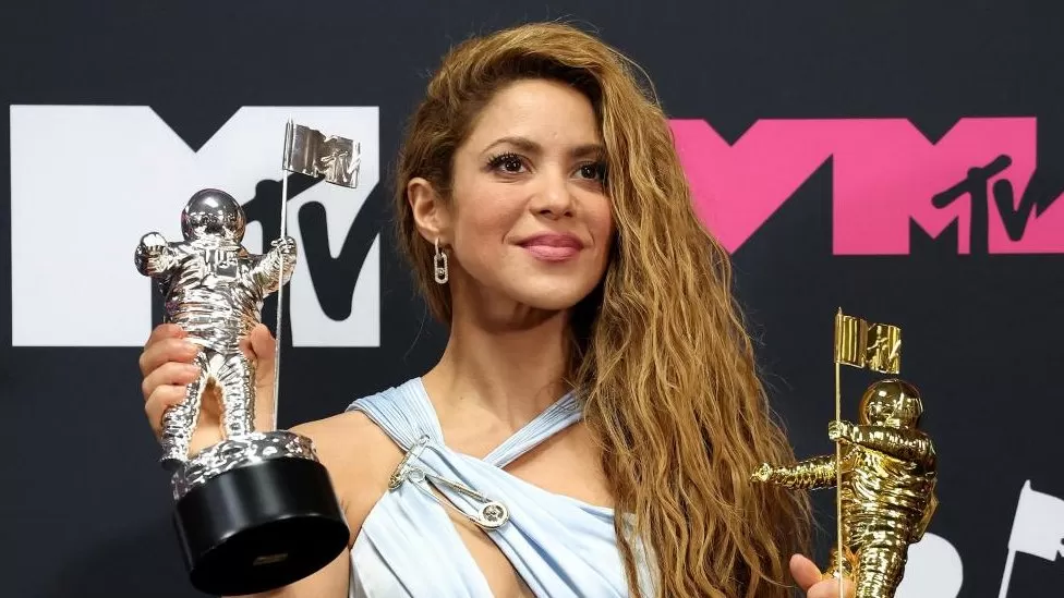 REUTERS - Shakira won the lifetime achievement award at the MTV Video Music Awards earlier this month