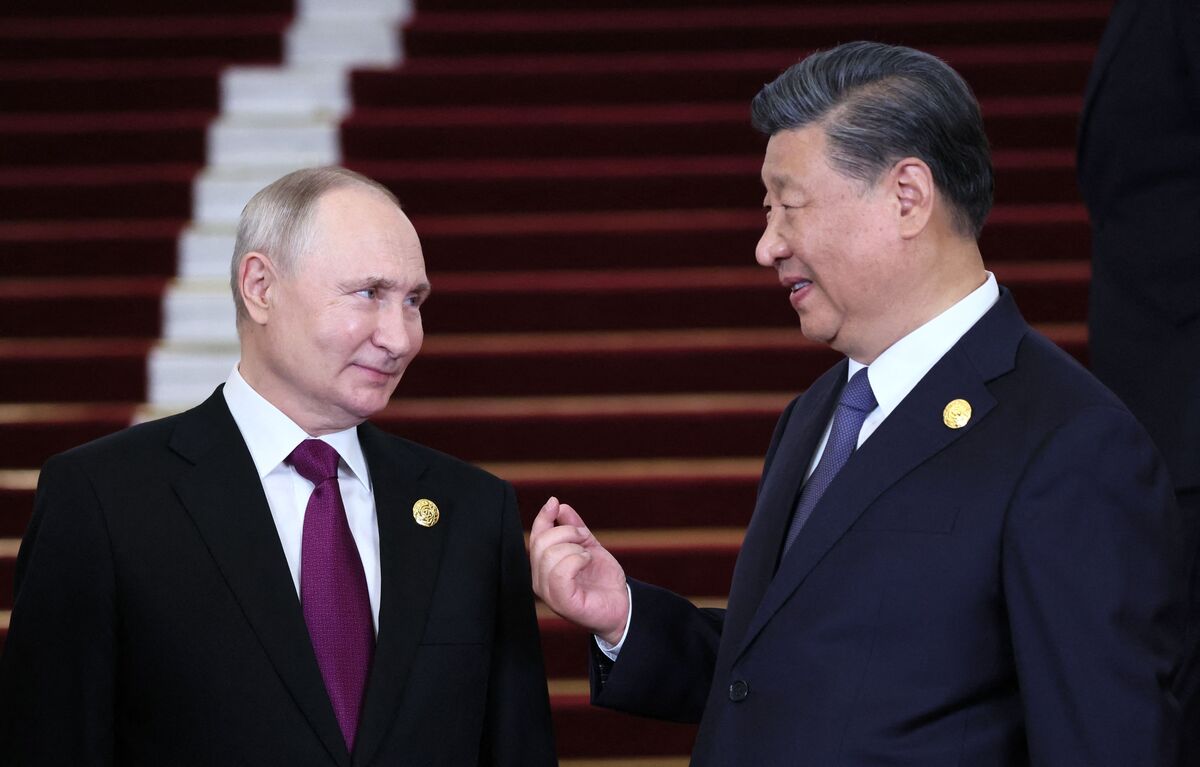 Russia's President Vladimir Putin and Chinese President Xi Jinping during a welcoming ceremony at the Third Belt and Road Forum in Beijing on Oct. 17.Photographer: Sergei Savostyanov/AF