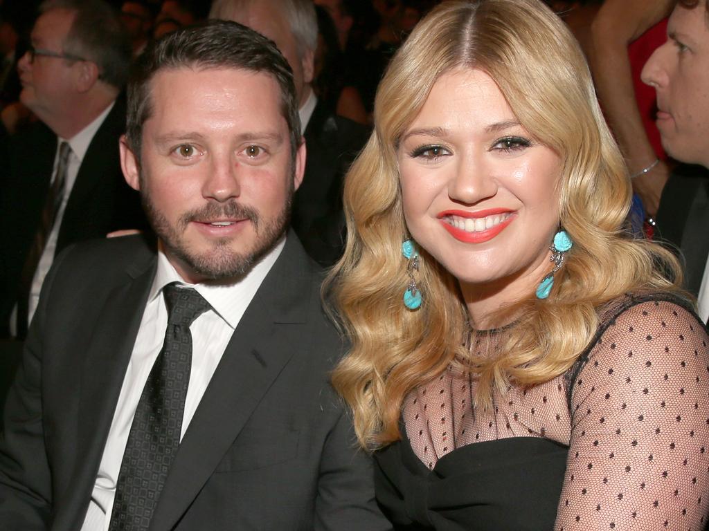Kelly Clarkson steps out with drastic weight loss transformation