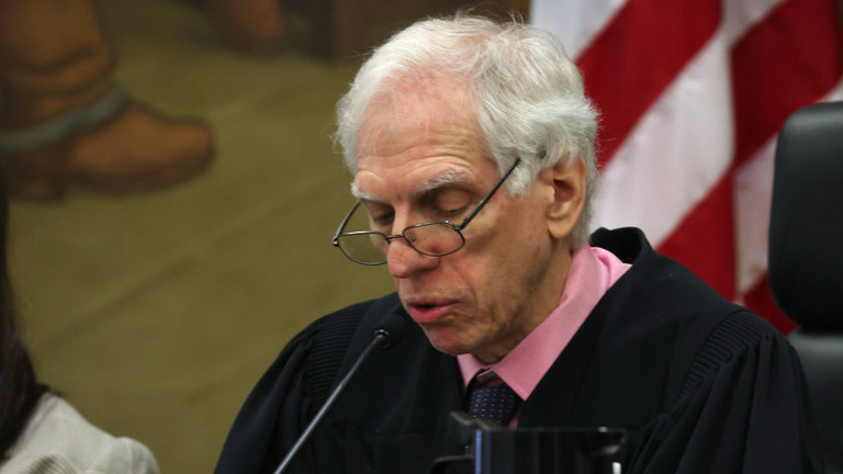 Justice Arthur Engoron speaks during the trial of former US President Donald Trump at New York State Supreme Court on October 03, 2023. ©  Shannon Stapleton-Pool/Getty Images
