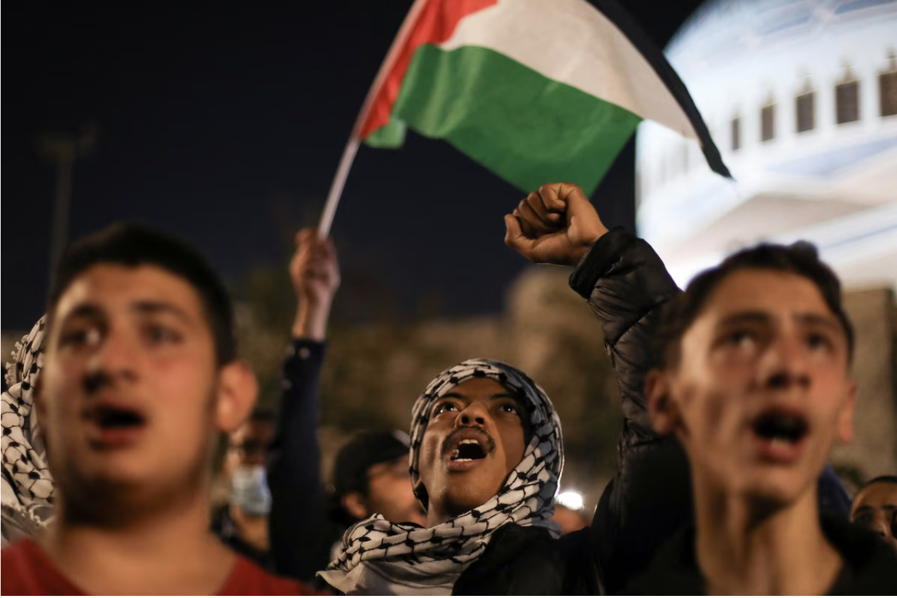  Jordanians gather outside King Abdullah Mosque in Amman to express solidarity with Palestinians in Gaza on Tuesday. (Alaa Al Sukhni/Reuters)