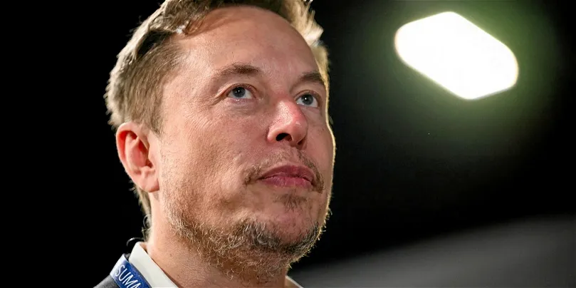 Elon Musk s'est exprimé lors du sommet consacré à l'intelligence artificielle, au Royaume-Uni. © LEON NEAL / POOL / AFP