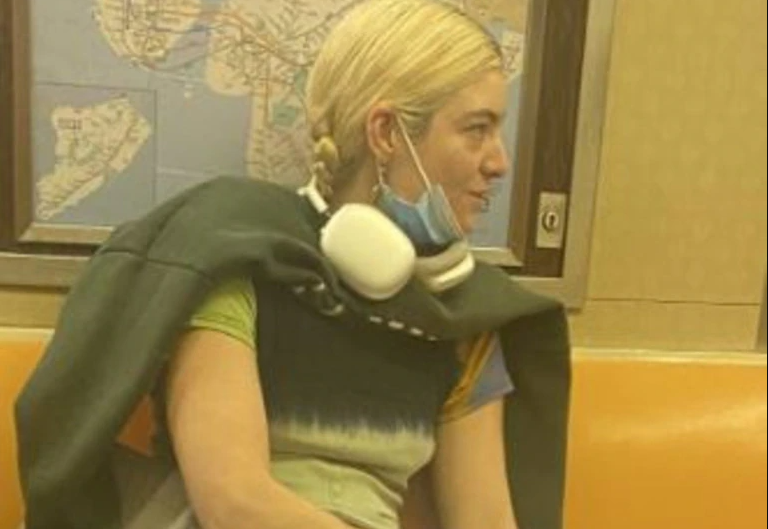 Casual commuter vibes here. Picture: Twitter