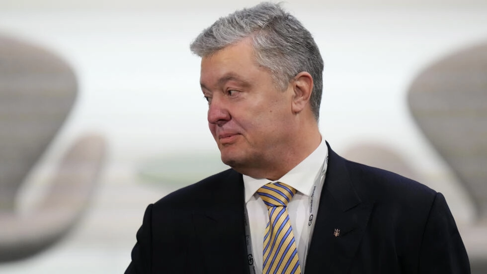 Ukraine blocks ex-president from leaving country amid alleged plan to meet pro-Putin Hungary’s Orban