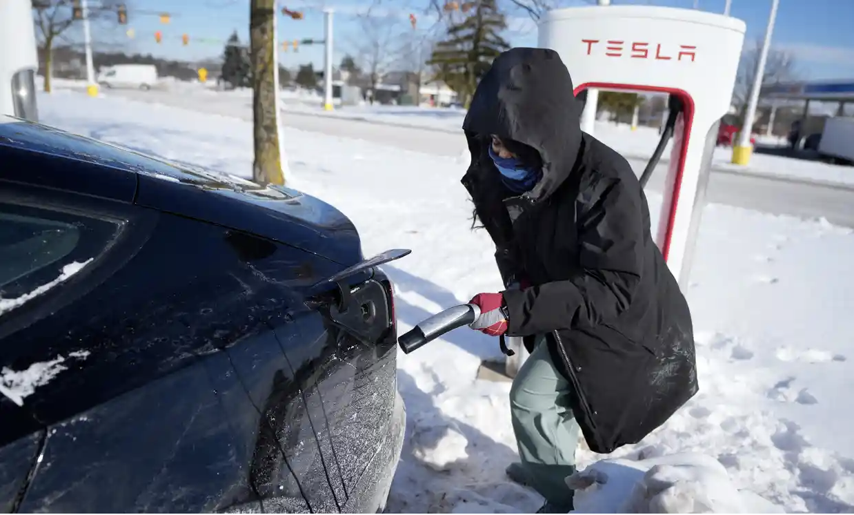 Why are Teslas’ batteries dying in the cold?