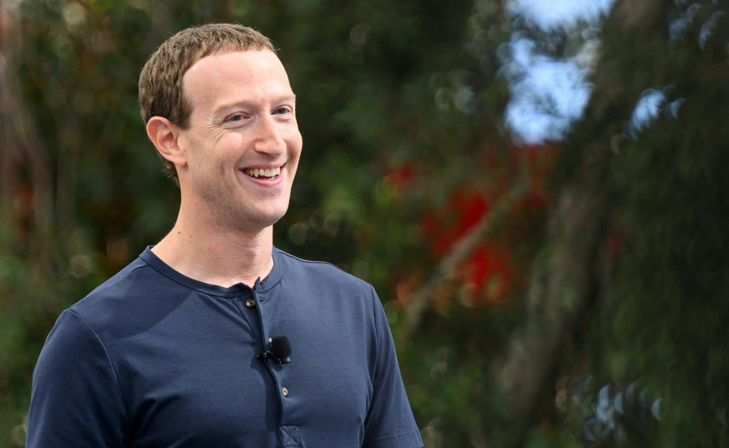 Mark Zuckerberg says Meta will ‘keep things lean,’ going big in AI with a lid on hiring